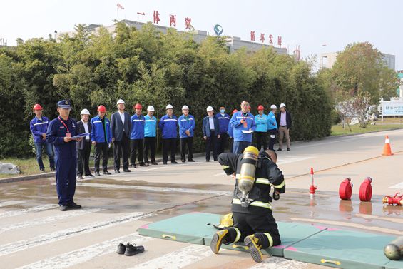 李合军带队到乐动.体育 （中国） 官方网站督导“我是状元”职工职业技能竞赛活动 (1)_副本.jpg